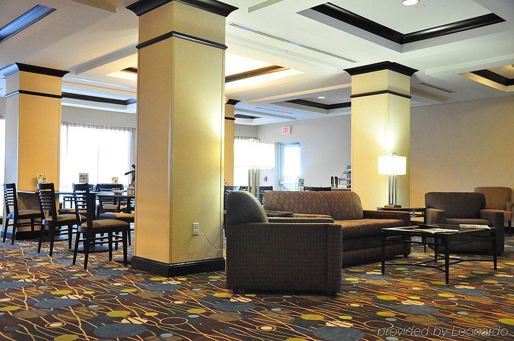 Holiday Inn Express Hotel & Suites Fort Myers East - The Forum, An Ihg Hotel İç mekan fotoğraf